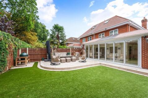 MANGOLIA DRIVE