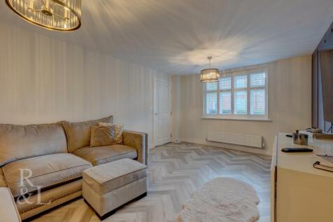 Spring Avenue  (3).jpg