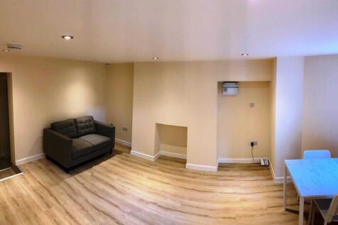 Available from the 16th September 2026! One bedroom basement flat located in Withington.