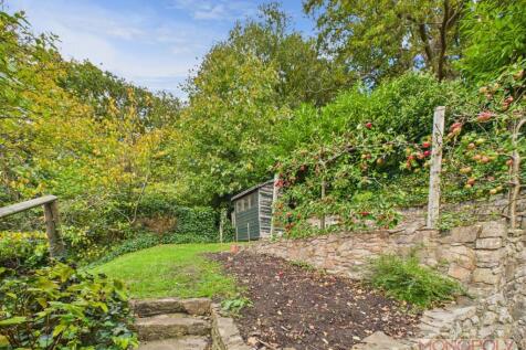 Left Side Garden