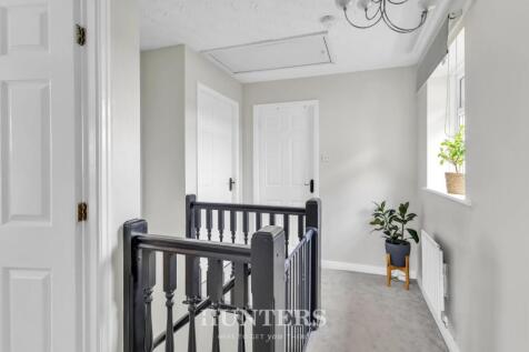 Evesham Gardens (9).jpg