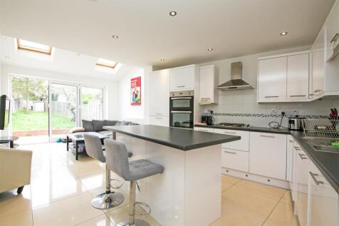 48a Churston Drive SM4 kitchen 2.jpg