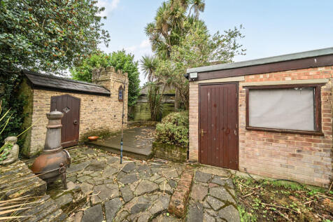 1348903-10-68b975...