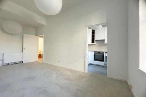 8c Canon Street Lounge 2