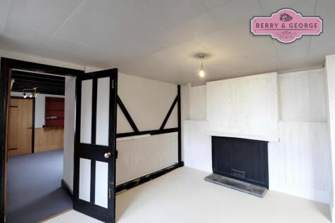 LOUNGE / BED 5