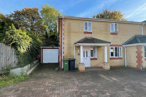 3 Bedroom Semi-Detached in PE1 5HW