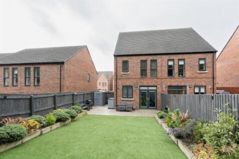 17 Mara Drive-039.JPG