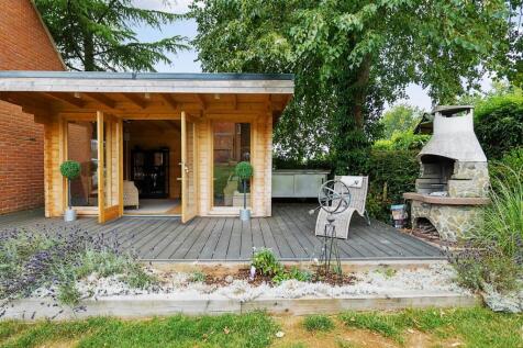 summerhouse office.jpg