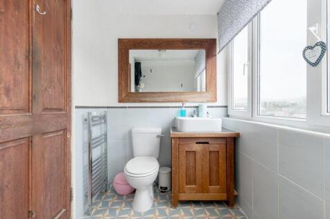 4 bed, 1 bath Flat in Leeds - Photo 14