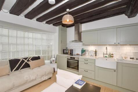Lounge/Kitchen Area