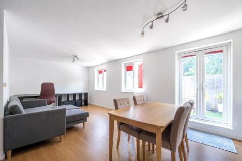Sitting/Dining Room