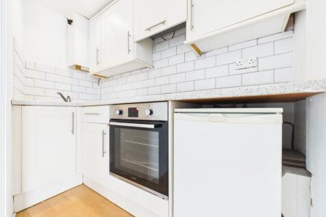 Studio To Rent
