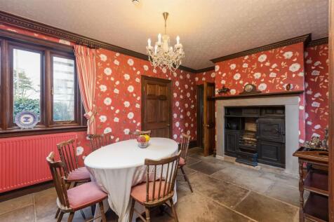 Highcliffe Manor Breakfast Room.jpg