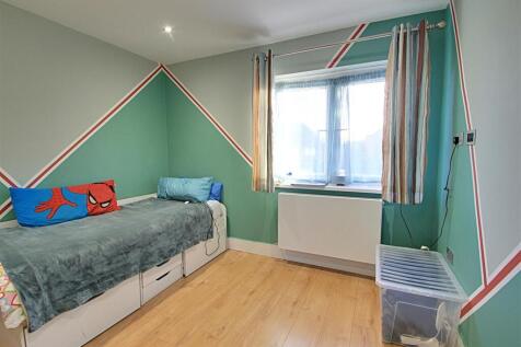 Bedroom 4.jpg