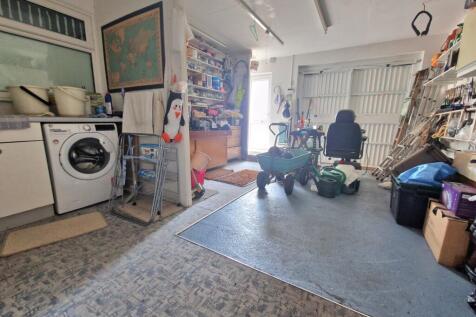 Garage/Utility