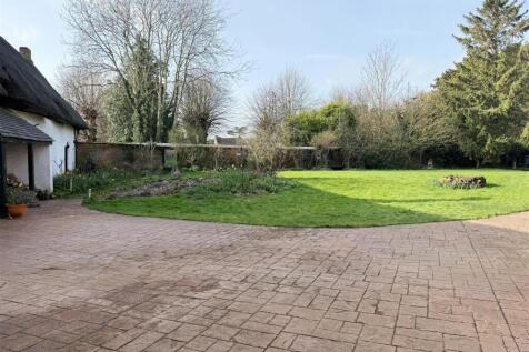 Greys Orchard, Barby