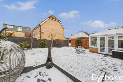 CAM05454G0-PR0096-STILL048