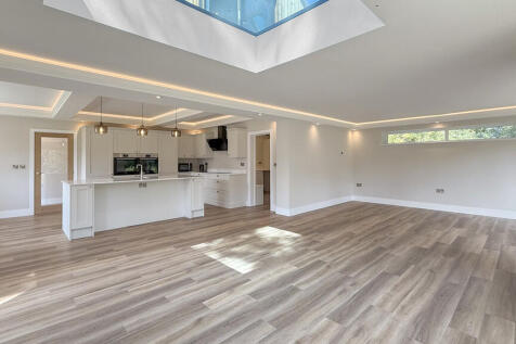 Kitchen/family ro...