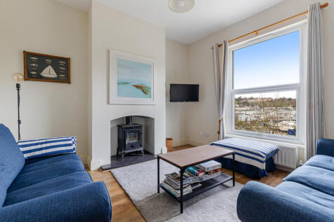 7 Sitting Room