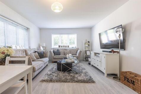 2 Archer Close (2).jpg