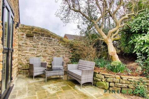 BARN / ANNEXE - PATIO