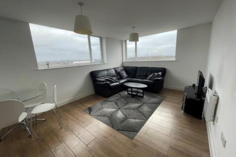 ** Zero Deposit Guarantee Available **
This modern apartment in the desirable Mere Bank area (L17) offers stunning views, spacious living, and easy access to Sefton Park and local amenities. With thre