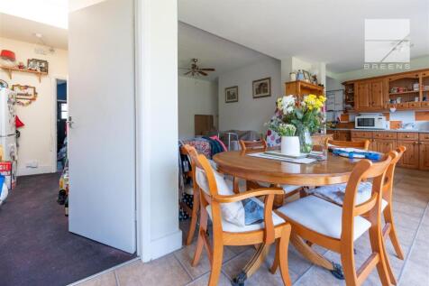 252 Hale End Road_0049.jpg