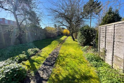 Cambridge Drive Garden 2.jpg