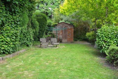 RESIDENTS GARDEN