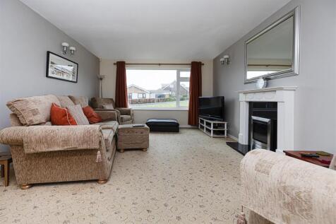 Formal Lounge