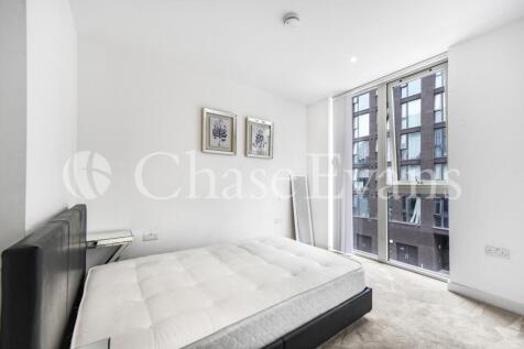 Liner House, Royal W