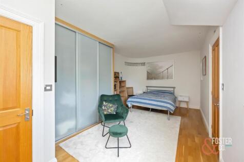 The Droveway, 22A-008.JPG