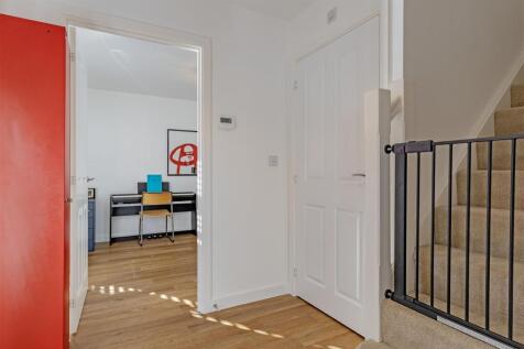 Entrance Hall-1.jpg