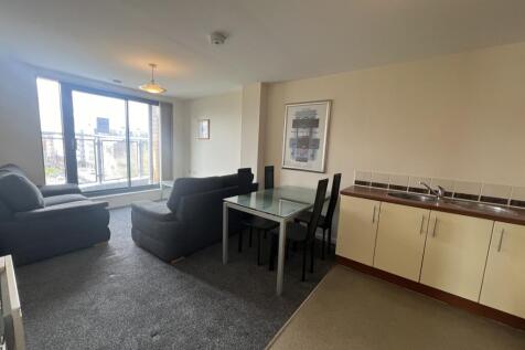 Two bedroom apartment in popular new development in heart of Castlefield. This property benefits from open plan living area with fully fitted and well equipped kitchen with patio doors to small balcon