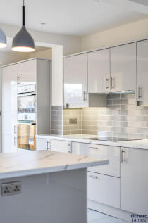 1ee2535cb4904606bcb587b044512748