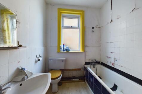 CAM01207G0-PR0452-STILL021.jpg