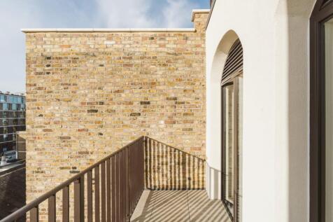 241220 18 Clerkenwell Close29.JPG