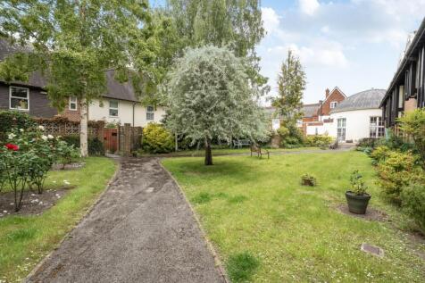 Communal Garden Leading to Terrace