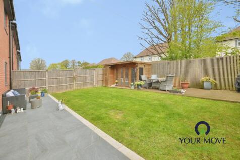 Rear/Bbq Area
