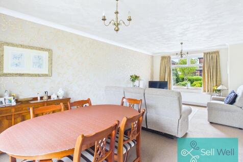 Lounge/Dining