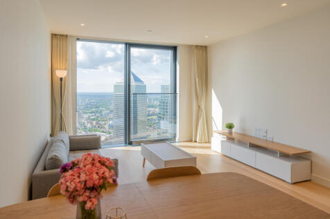 Available from September. A lovely one bedroom on the 62nd floor of Hampton Tower, SQP. Building facilities include 24-hour concierge, gym, swimming pool, cinema room, sky lounge.