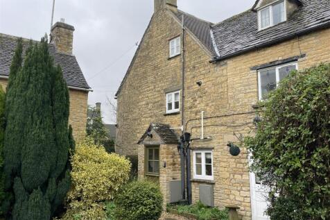 Cosy Cottage Front Door.JPG