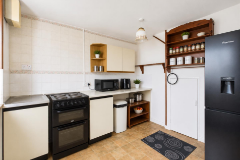 Kitchen 2.png