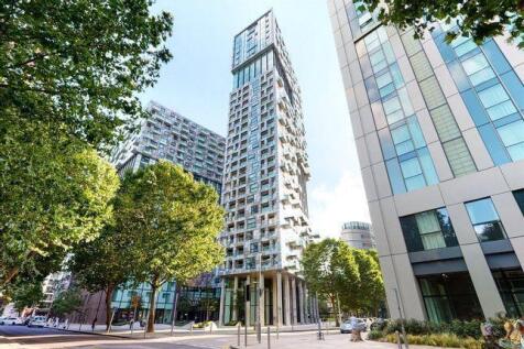 David Mews are proud to offer an amazing two double bedroom located on the 14th floor in the highly sought after Lincoln Plaza Development. The property comes with open plan designer kitchen, wit...