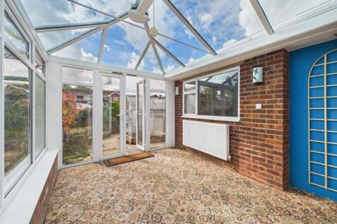 CAM02023G0-PR0177-STILL015