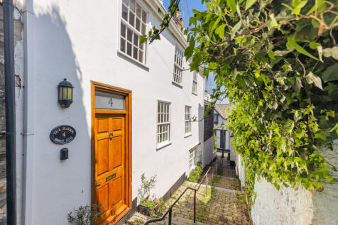 A02 - 4 Horn Hill, Dartmouth, The Haven - 250502
