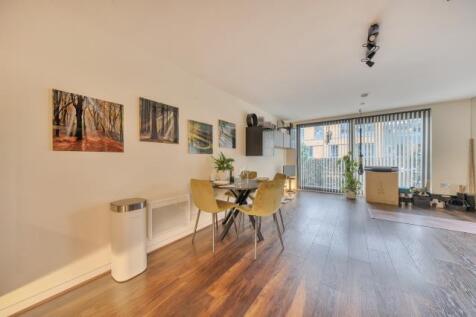 Open Plan Kitchen/Li