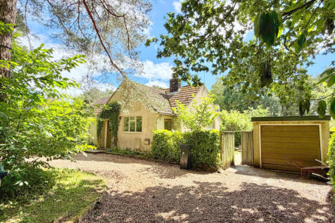 three bedroom bungalow in 0.54 acre plot