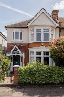 Belgrave Road, E11
