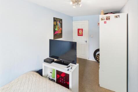 CAM04233G0-PR0021-STILL031